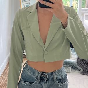 NWT. Peppermayo cropped blazer